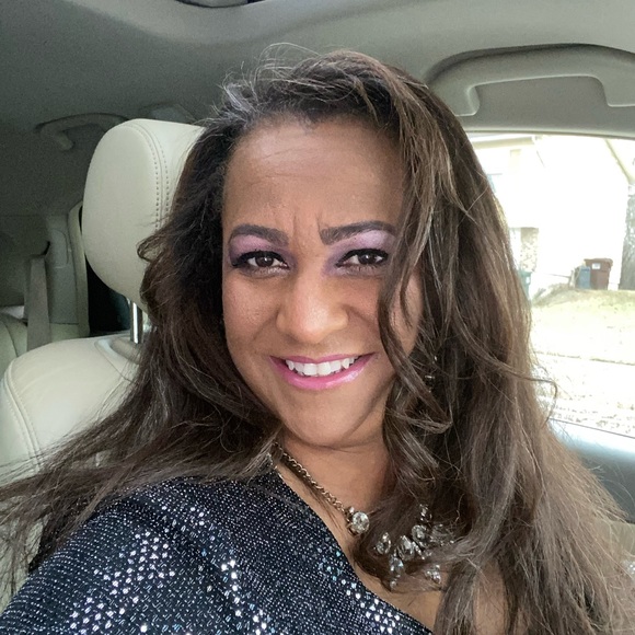 Meet your Posher, Kim - Picture 6 of 8